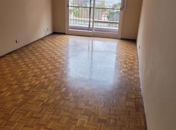 Departamento de 4 ambientes, Barrio Norte · Departamento de Categoría. Todo a La Calle. Amplio Living Comedor, 3 Dorm.