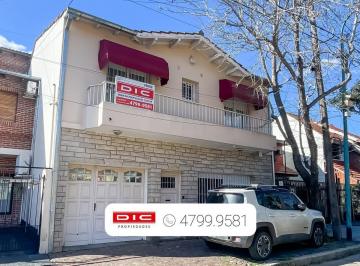 Casa · 312m² · 6 Ambientes · 2 Cocheras · Casa 4 Dorm. Venta - Olivos - Golf