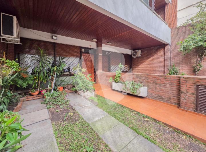 Casa · 133m² · 5 Ambientes · 1 Cochera