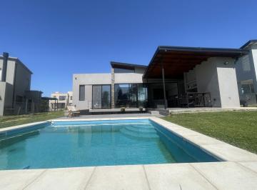 Casa · 178m² · 4 Ambientes · 2 Cocheras · Venta Casa 4 Ambientes Ezeiza