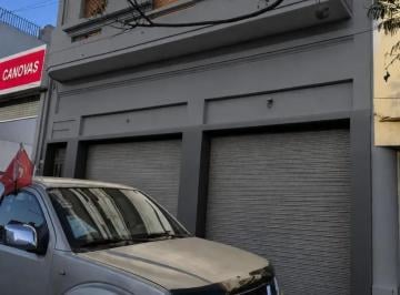 Depósito · 350m² · 4 Ambientes · Depósito en Alquiler - 2 Baños - 420 m - Avellaneda
