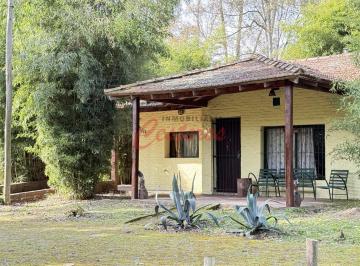 Casa · 160m² · 4 Ambientes · Casa Quinta en Calle Guemes & San Martin, Barrio Peluffo. Cañuelas