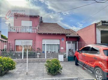 Casa · 468m² · 5 Ambientes · Casa en Calle Castelli Al 300, Cañuelas
