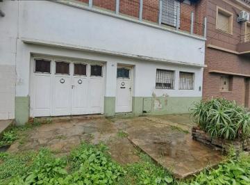 Casa · 120m² · 4 Ambientes · 1 Cochera · Casa Para Dos Familias en Lote Propio!