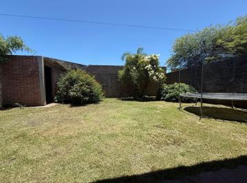 Casa de 4 ambientes, Córdoba · Casa en Alquiler 3dor Amplia Impecable Patio Grande (B Los Manantiales) Pegado a B Los Boulevares