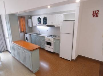 Departamento · 75m² · 3 Ambientes · Departamento 3 Ambientes con Terraza Propia en Hurlingham - Frente a La Estacion