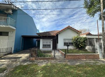 Casa · 137m² · 4 Ambientes · 2 Cocheras · Casa en Venta en City Bell