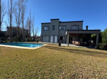 Casa · 220m² · 4 Ambientes · 4 Cocheras · Casa en Venta en La Alameda, Nordelta, Tigre
