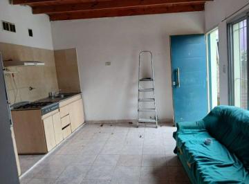 Departamento de 2 ambientes, Almirante Brown · Depto Interno, C/entrada Auto - Burzaco Este.