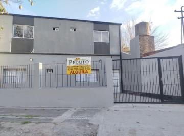 Departamento de 4 ambientes, Lanús · Departamento Tipo Casa con 3 Dorm. en Alquiler en Banfield - Lanús