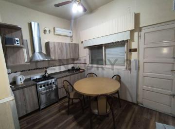 PH · 85m² · 2 Ambientes · PH 3 Ambientes en Alquiler Amoblado – Excelente Ubicacion