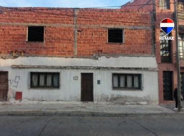 Casa · 400m² · 3 Ambientes · Casa a Refaccionar Venta Macrocentro Esteco Al 900