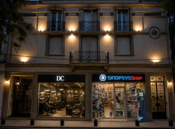 Local comercial , San Isidro · Local Comercial Pleno Centro de San Isidro 150 m²