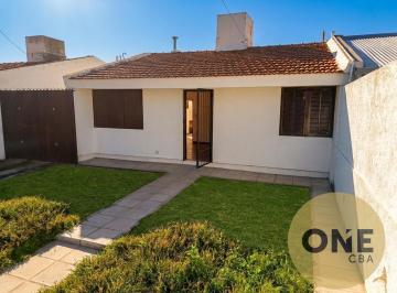 Casa · 250m² · 4 Ambientes · 2 Cocheras · Casa Remodelada a Nueva | 2 Dorm. | Apto Crédito Iaf