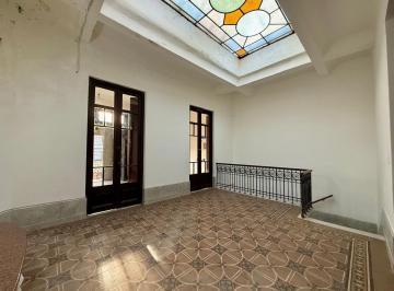 Casa · 397m² · 9 Ambientes · Venta de Casa 4 Dorm y Local en Goes
