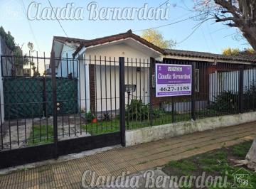 Casa de 6 ambientes, Morón · Casa 2 Familias Jardin y Cochera