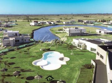 Terreno , Presidente Perón · Lote a La Laguna en Venta en Barrio La Alameda - Canning