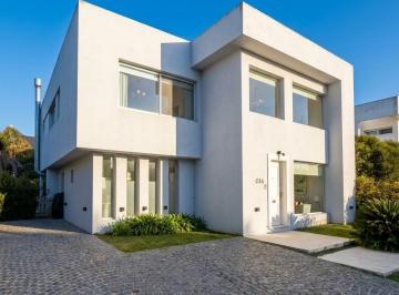 Casa de 4 ambientes, Berazategui · Casa en Alquiler en Fincas de Hudson
