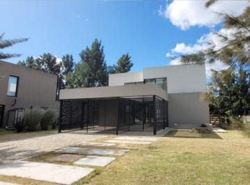 Casa · 180m² · 4 Ambientes · 2 Cocheras · Venta - Casa - San Vicente - Principado Ciudad Nautica 4 Ambientes
