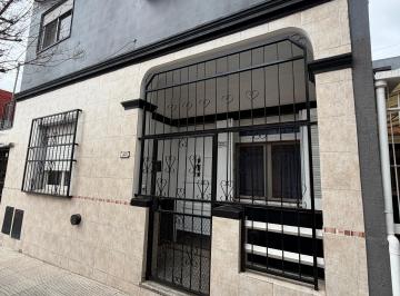 Casa de 3 ambientes, Villa Lugano · Alquiler Casa de 120 m² con 2 Dorm. en Villa Lugano