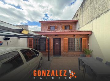 Casa · 70m² · 4 Ambientes · 1 Cochera · Casa 4 Ambientes en Aldo Bonzi