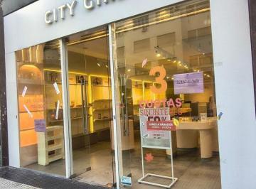 Local comercial de 1 ambiente, Barrio Norte · Local Av Santa Fe 1216 Recoleta/barrio Norte C/ Amplia Vidriera 107 m Apto Todo Dest./gastro Ligera