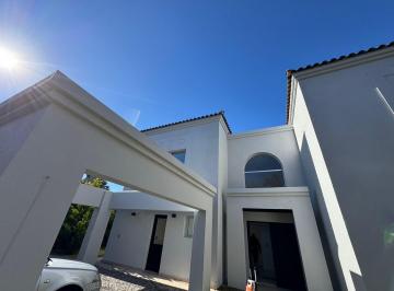 Casa · 367m² · 5 Ambientes · 1 Cochera · Casa en Venta en La Alameda, Nordelta, Tigre