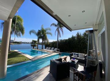 Casa · 389m² · 7 Ambientes · 2 Cocheras · Casa en Alq. Temporario en Los Lagos, Nordelta, Tigre