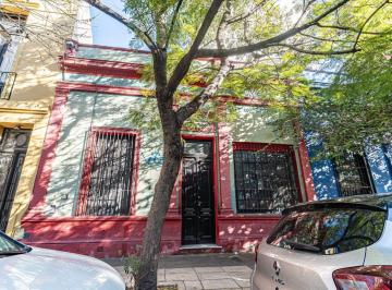 Casa de 4 ambientes, Balvanera · Casa de 82 m² con 3 Habitaciones en Venta en Almagro