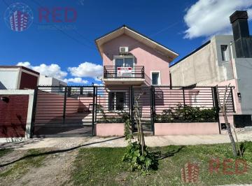 PH · 80m² · 3 Ambientes · 1 Cochera · Vende PH en Terrazas del Neuquén