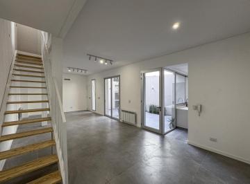 Casa · 118m² · 6 Ambientes · Casa de Pasillo de 3 Dorm. con Radiadores y Quincho en Zona Rio