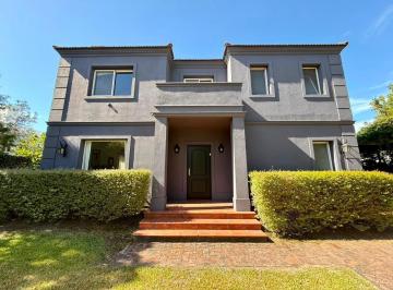 Casa · 176m² · 4 Dormitorios · 2 Cocheras · Benavidez Santa Barbara Alquiler 6 Ambientes Anual