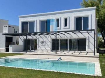Casa · 423m² · 5 Ambientes · Casa en Venta en Barbarita, Tigre
