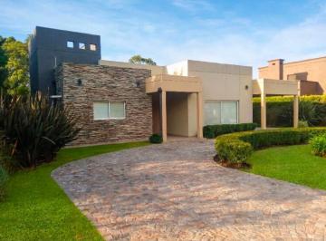 Casa · 360m² · 6 Ambientes · 2 Cocheras · Casa en Alquiler Amoblada Club de Campo La Cándida