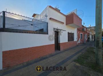Casa de 5 ambientes, General San Martín · Casa Multifamiliar en Venta