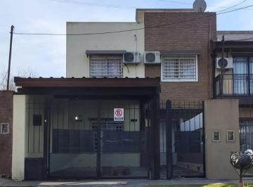 PH de 4 ambientes, Merlo · Dúplex en Venta de 4 Ambientes con Quincho, Parque y Cochera Para 2 Vehículos – Merlo