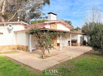 Casa · 89m² · 3 Ambientes · 1 Cochera · Venta - Amplia Casa 3 Ambientes en Chapadmalal