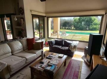 Casa de 7 ambientes, Córdoba · Excelente Calidad y Terminaciones - Toda en Planta Baja