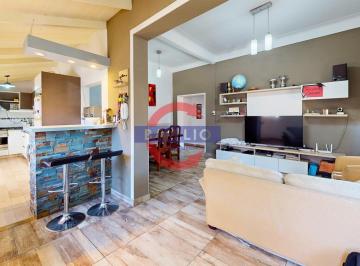 PH · 58m² · 4 Ambientes · 1 Cochera · Venta | PH de 4 Ambientes Al Frente con Cochera, Quincho y Parrilla en Carapachay