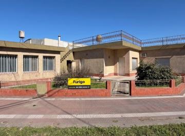 FUG-SPF-1350_2 · Casa con Local y Galpon