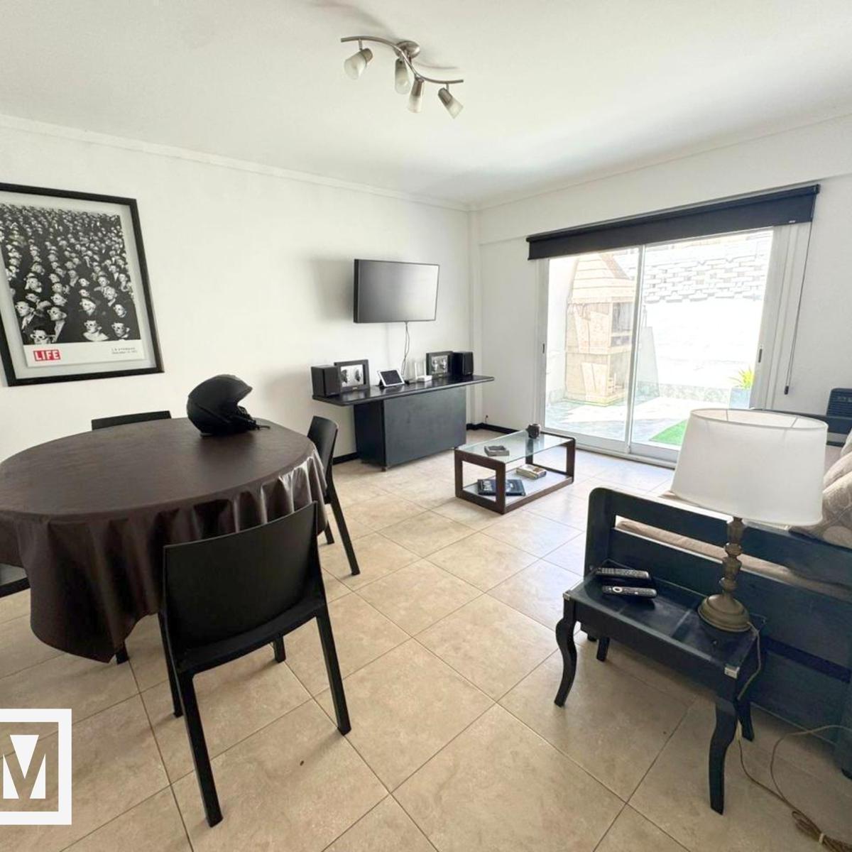 Departamento 2 amb con patio y parrilla — Playa Grande
