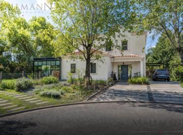 Casa · 235m² · 7 Ambientes · 4 Cocheras · Venta Casa 4 Dorm. Pevero Pilar Golf Club Modernizada Apto Crédito