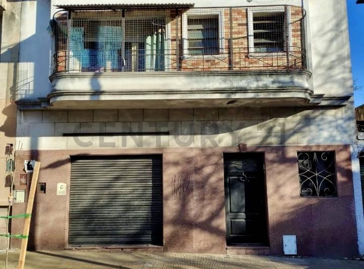 Casa · 191m² · 6 Ambientes · 1 Cochera