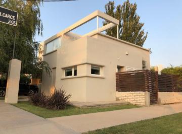 Casa de 4 ambientes, Cipolletti · En Venta Amplia Casa B° Las Viñas, Cipolletti, Rio Negro