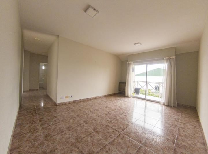 Departamento 3 Amb con Balcón en Versalles (Irigoyen Al 2200)
