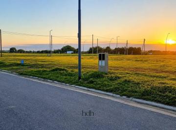 Terreno · 300m² · Lote Premium Venta 300 m² en Campos de Manantiales