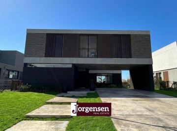 Casa de 5 ambientes, Escobar · Casa Moderna a Laguna - Riberas, Puertos
