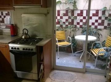 Departamento de 4 ambientes, Almagro · Planta Baja Al Frente con 2 Patios