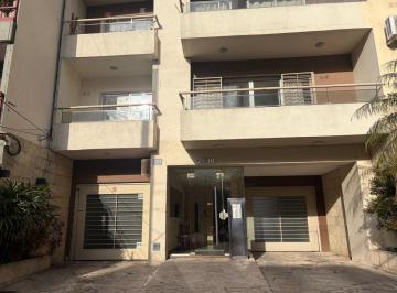 Garage , Lanús · Cochera Privada Para 2 Autos.