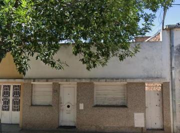 Casa · 84m² · 2 Ambientes · Venta Casa Dos Dorm. a 8 Cuadras del Centro